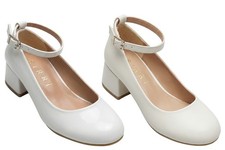 Sirri Girls Communion Mary